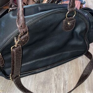 New Bueno dog tote-carrier with on board storage